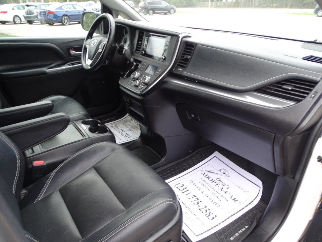 Used 2019 Toyota Sienna SE Premium AWD/4WD image 45
