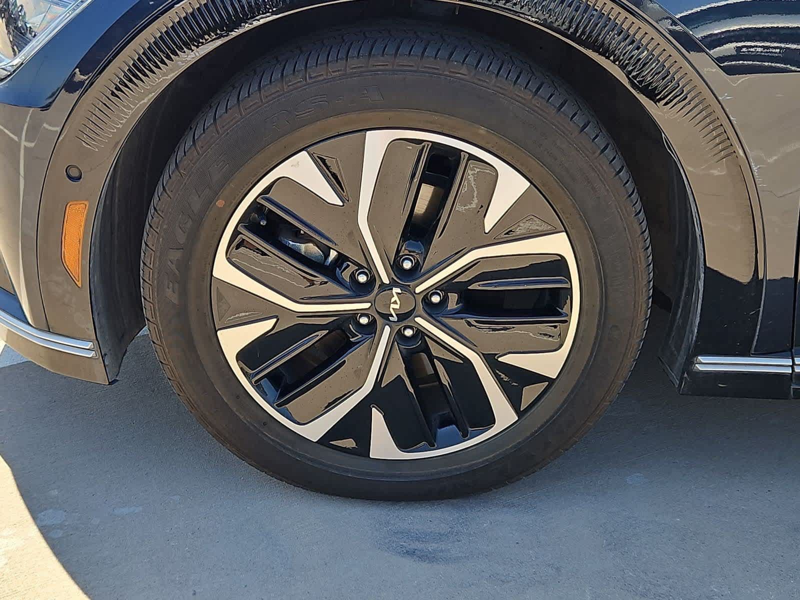 Certified 2023 Kia EV6 Wind w/ Wind Technology Package RWD image 13
