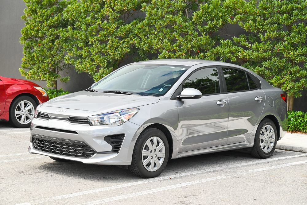 Used 2023 Kia Rio S image 1
