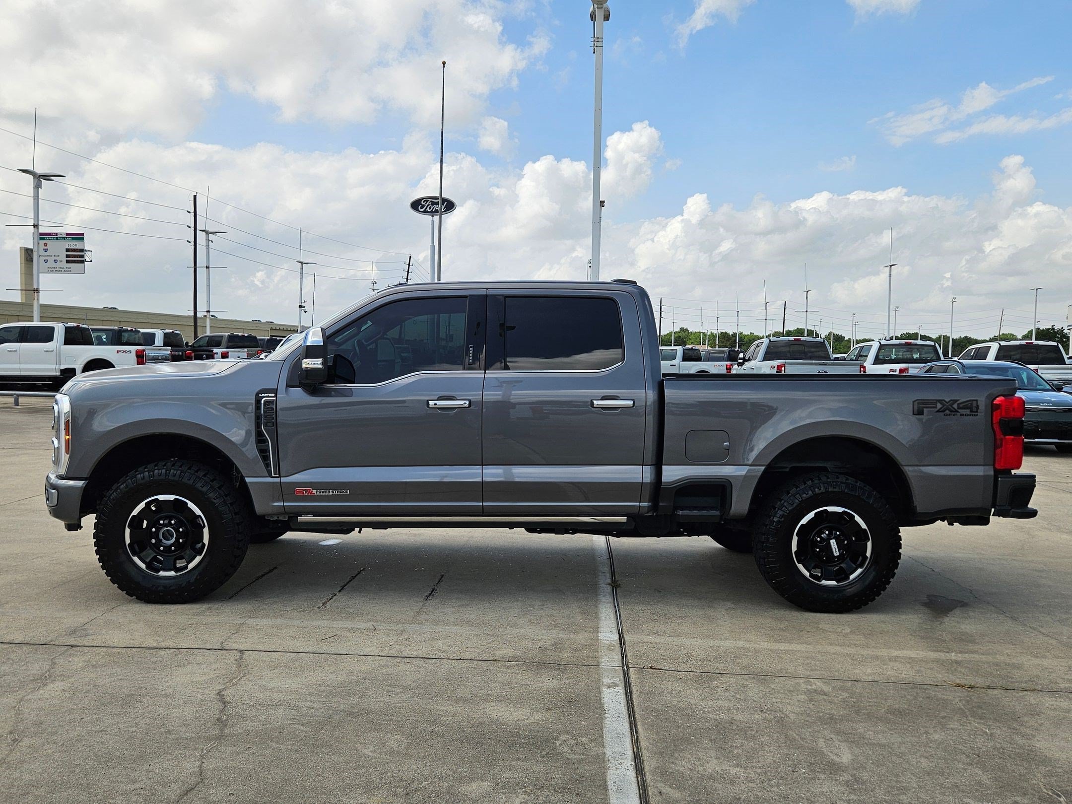 Used 2024 Ford F250 Limited w/ FX4 Off-Road Package AWD/4WD image 9