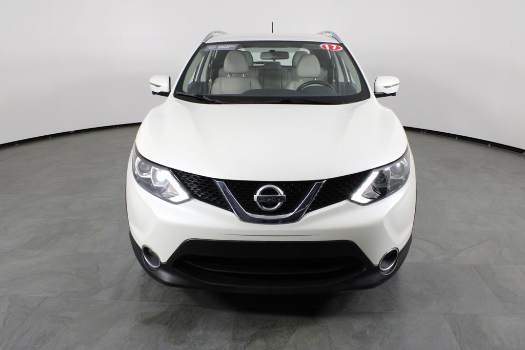 Certified 2017 Nissan Rogue Sport SL FWD image 14