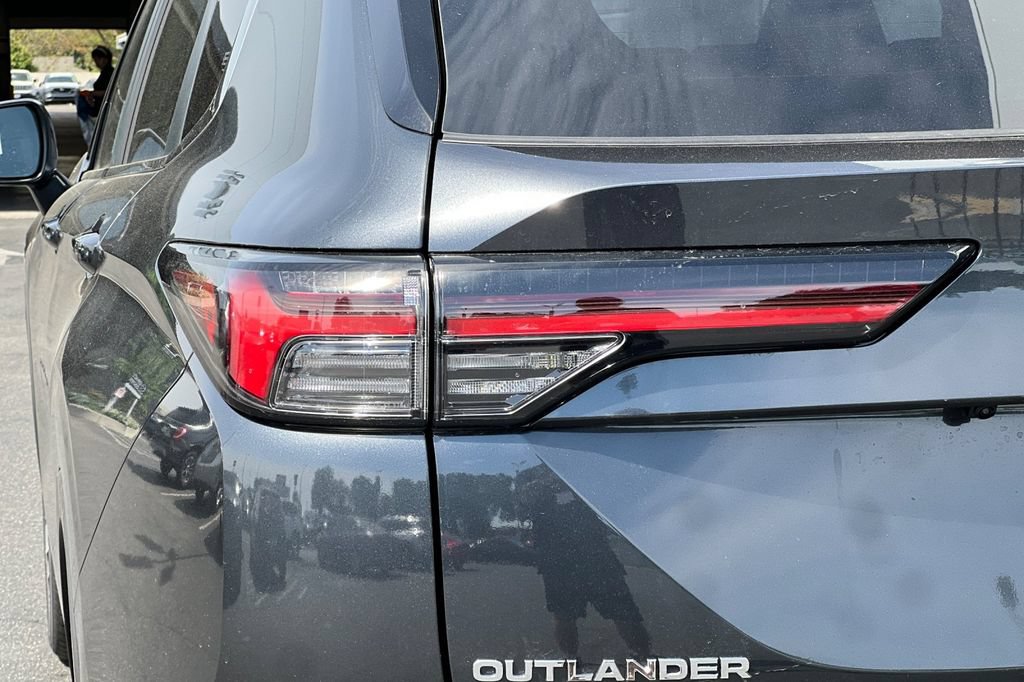 New 2026 Mitsubishi Outlander SE FWD image 27