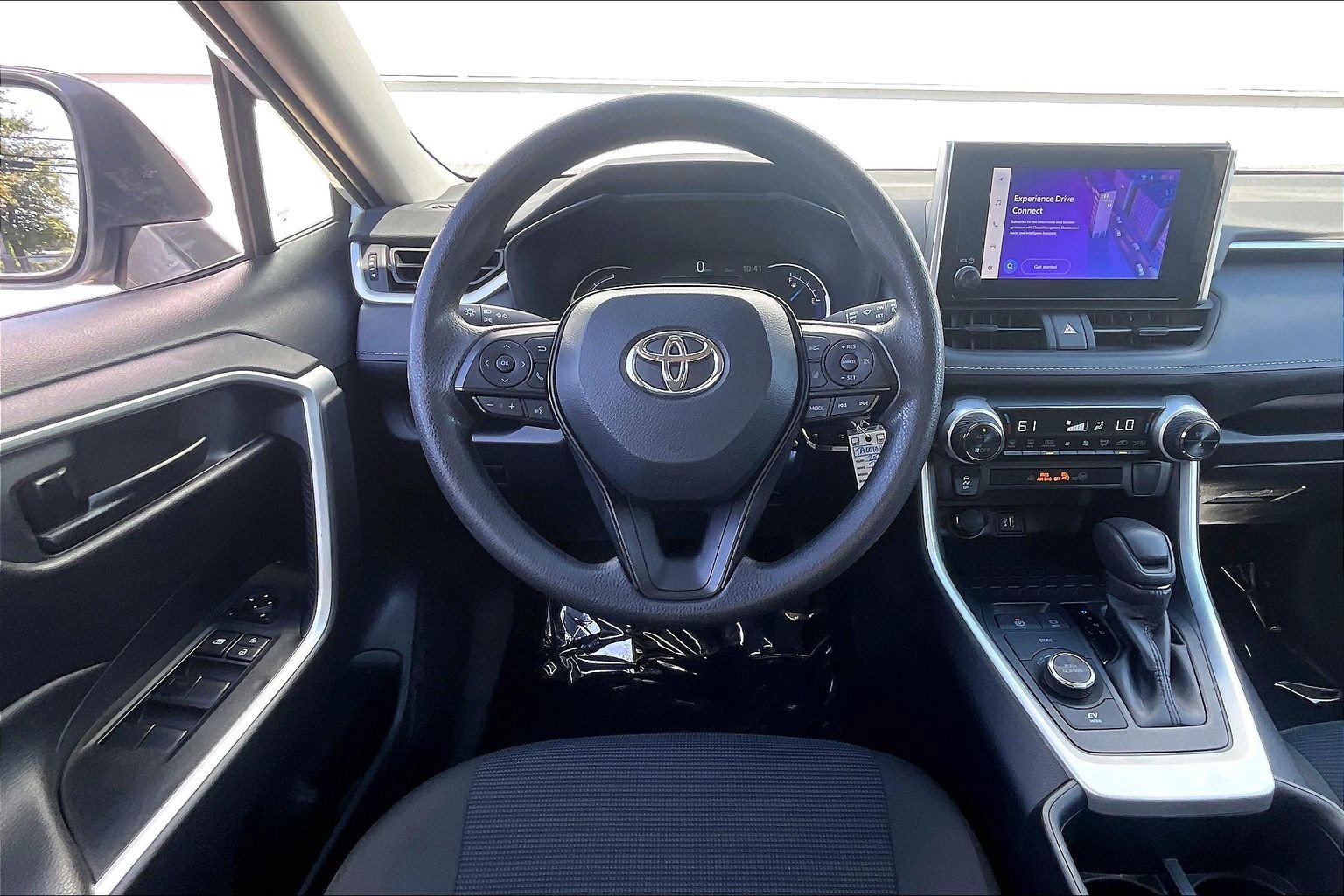 Used 2025 Toyota RAV4 LE AWD/4WD image 6