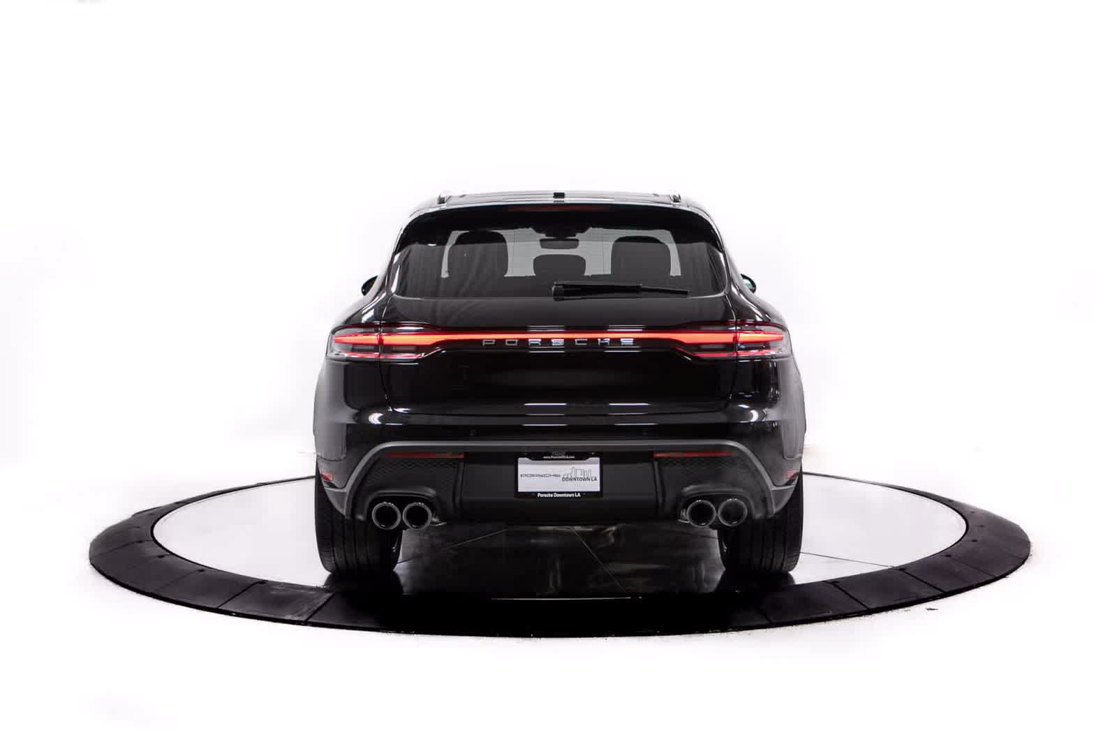 Certified 2026 Porsche Macan AWD/4WD image 6