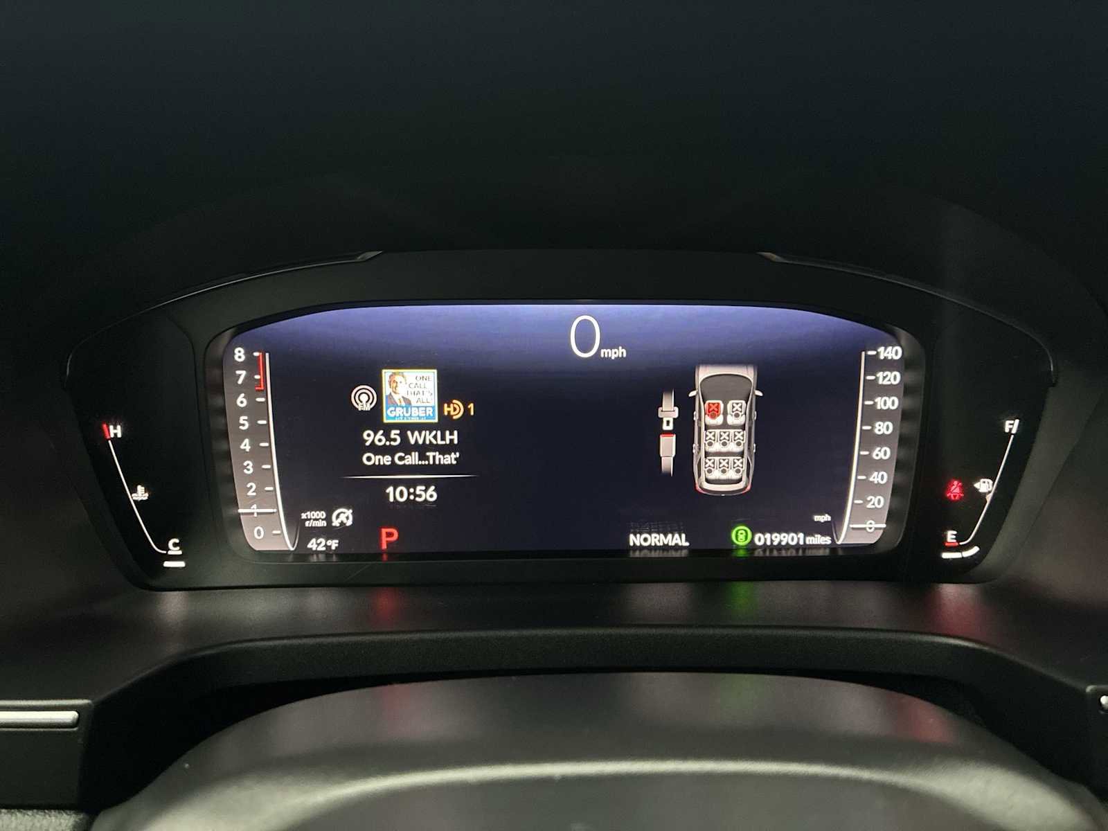 Used 2025 Honda Pilot Black Edition image 11