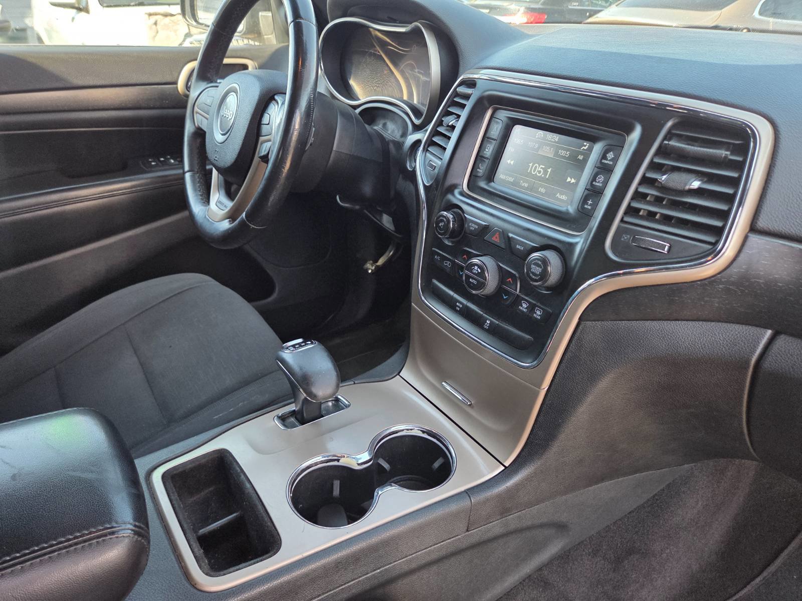Used 2015 Jeep Grand Cherokee Laredo w/ Quick Order Package 23E image 16