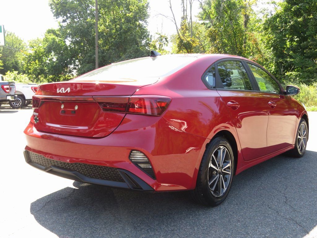 Used 2023 Kia Forte LXS w/ LXS Technology Package image 6