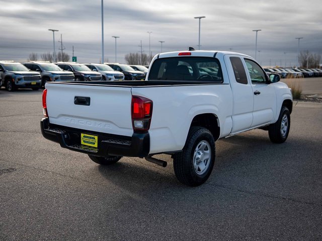 Used 2023 Toyota Tacoma SR image 5
