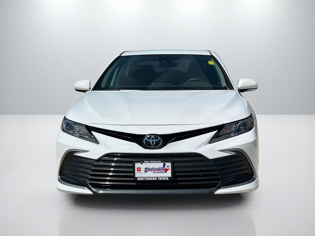 Used 2024 Toyota Camry LE w/ Convenience Package FWD image 2