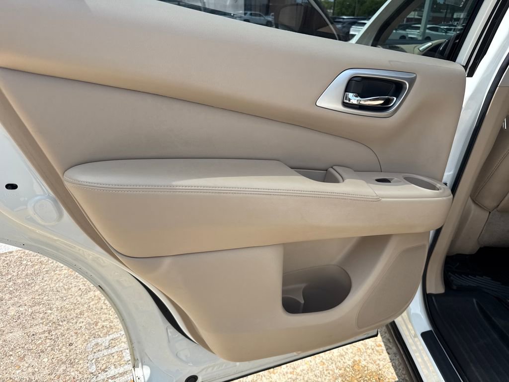 Used 2019 Nissan Pathfinder Platinum FWD image 27