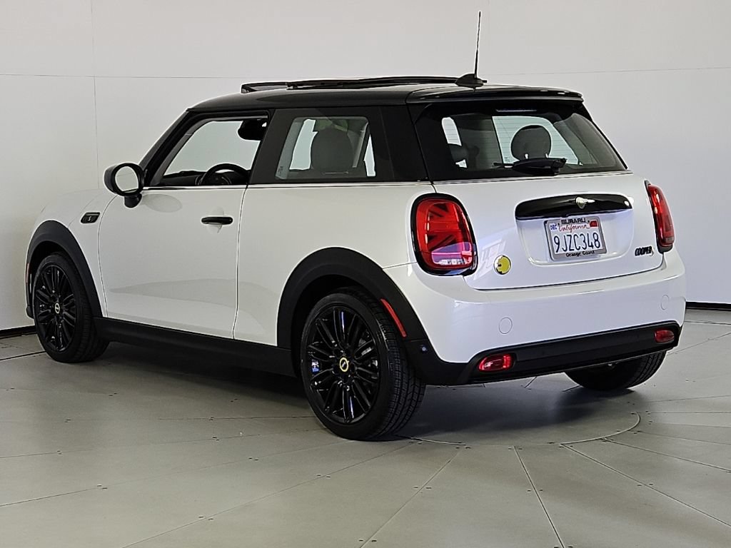 Used 2024 MINI Cooper SE FWD image 9