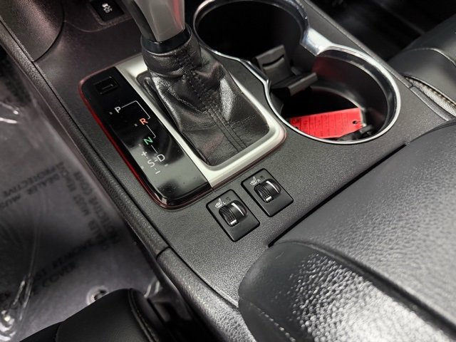 Used 2019 Toyota Highlander XLE image 19