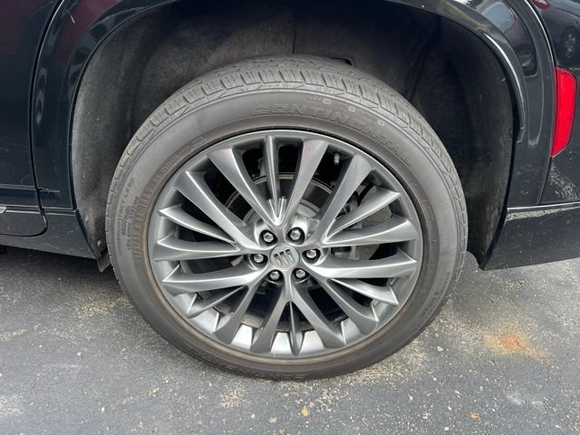 Used 2025 Buick Enclave Avenir w/ LPO, Floor Liner Package AWD/4WD image 11