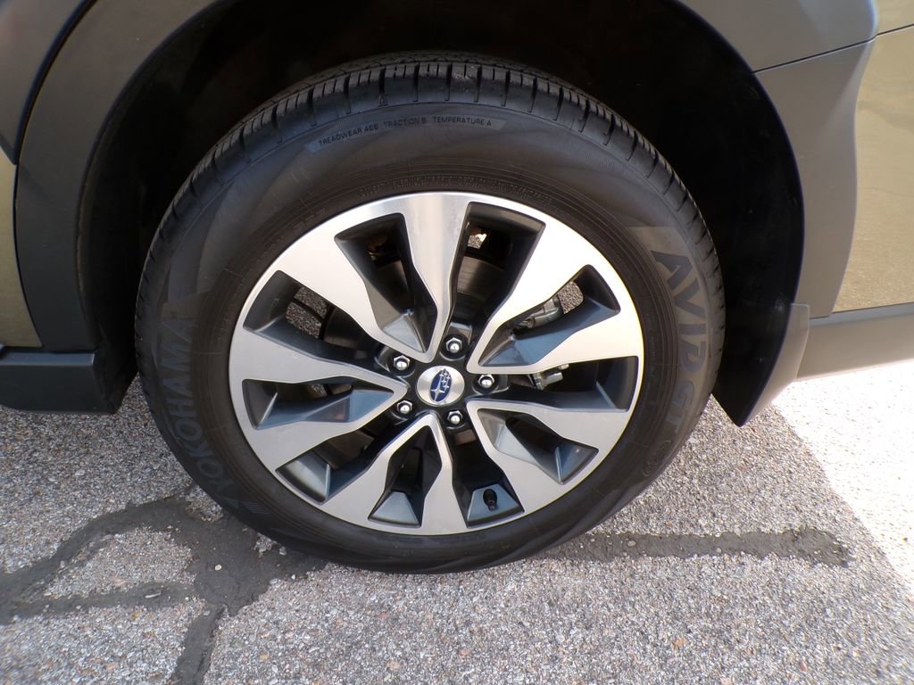 Used 2023 Subaru Outback Touring AWD/4WD image 9