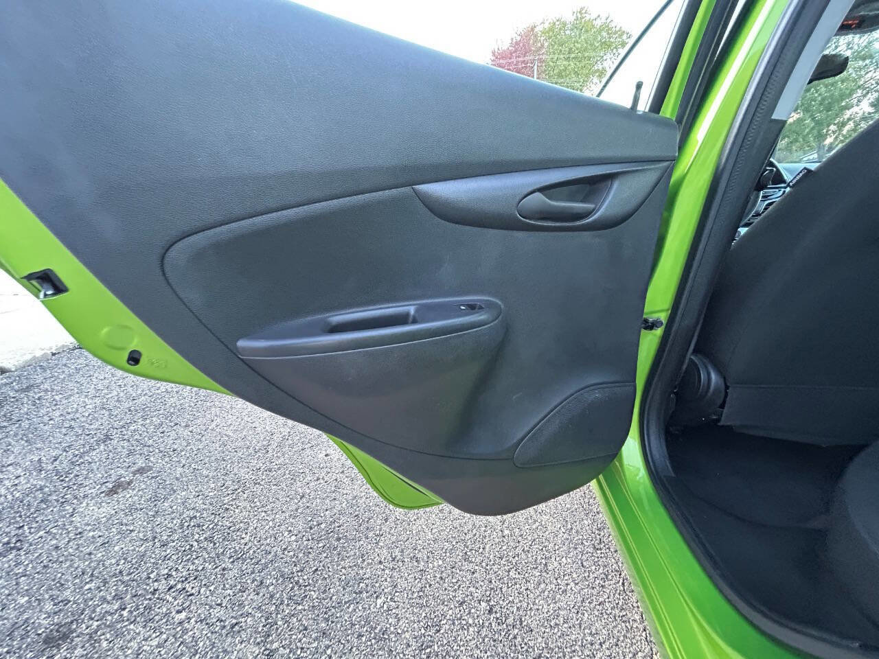 Used 2016 Chevrolet Spark LT image 26