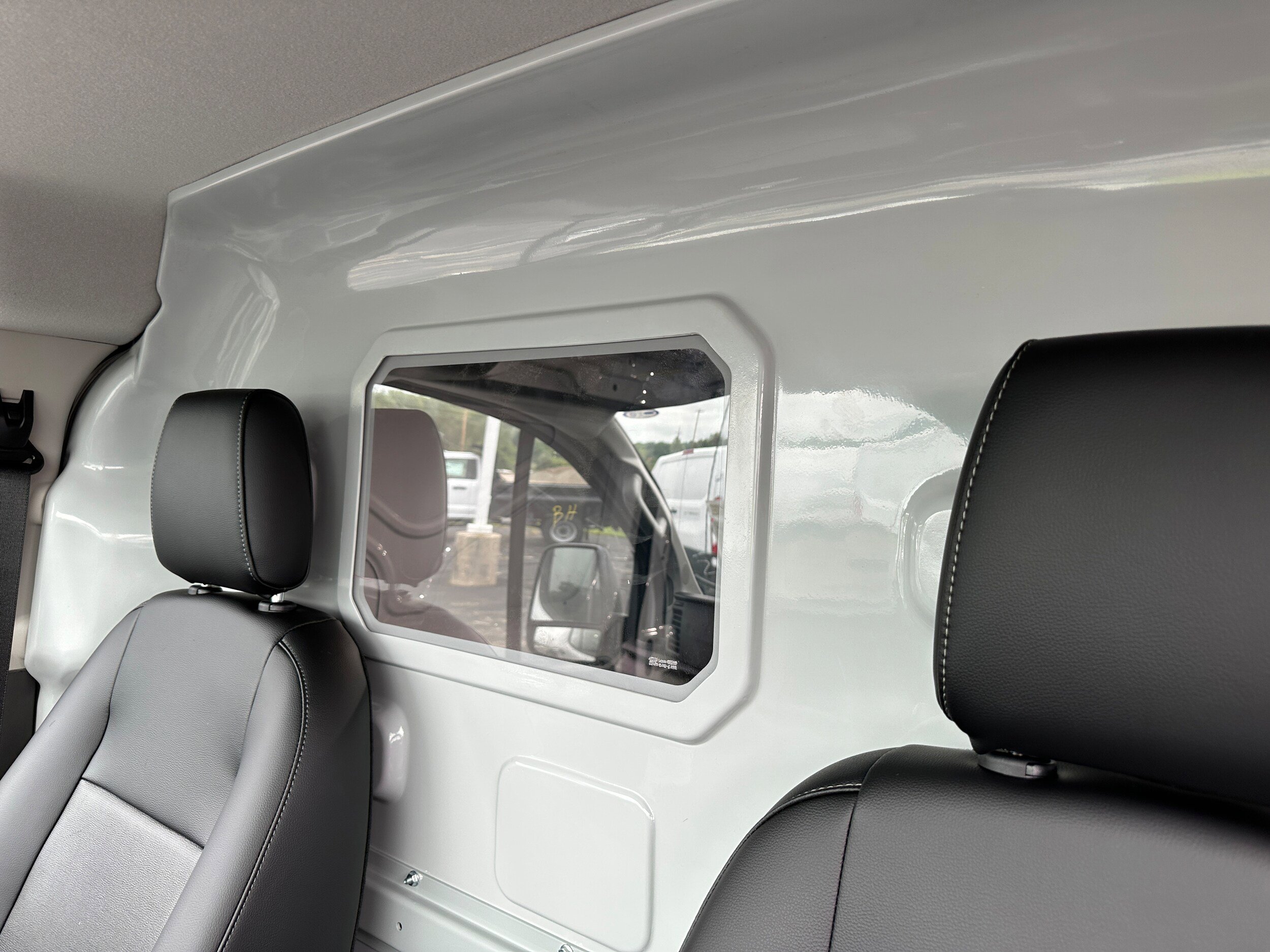 Used 2025 Ford Transit 150 Low Roof w/ Load Area Protection Package RWD image 9