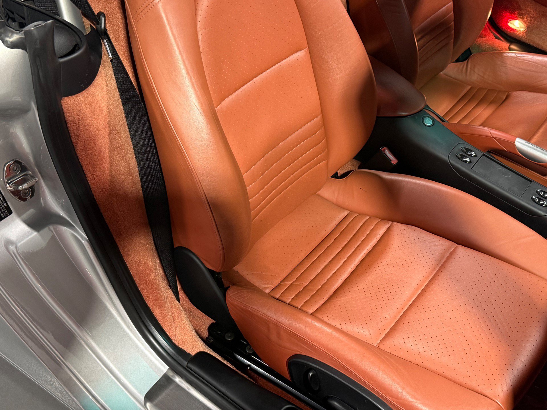 Used 2001 Porsche Boxster RWD image 48