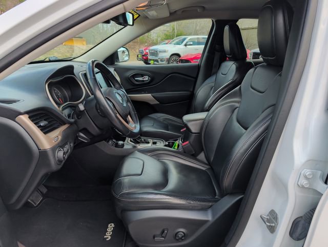 Used 2018 Jeep Cherokee Limited AWD/4WD image 13