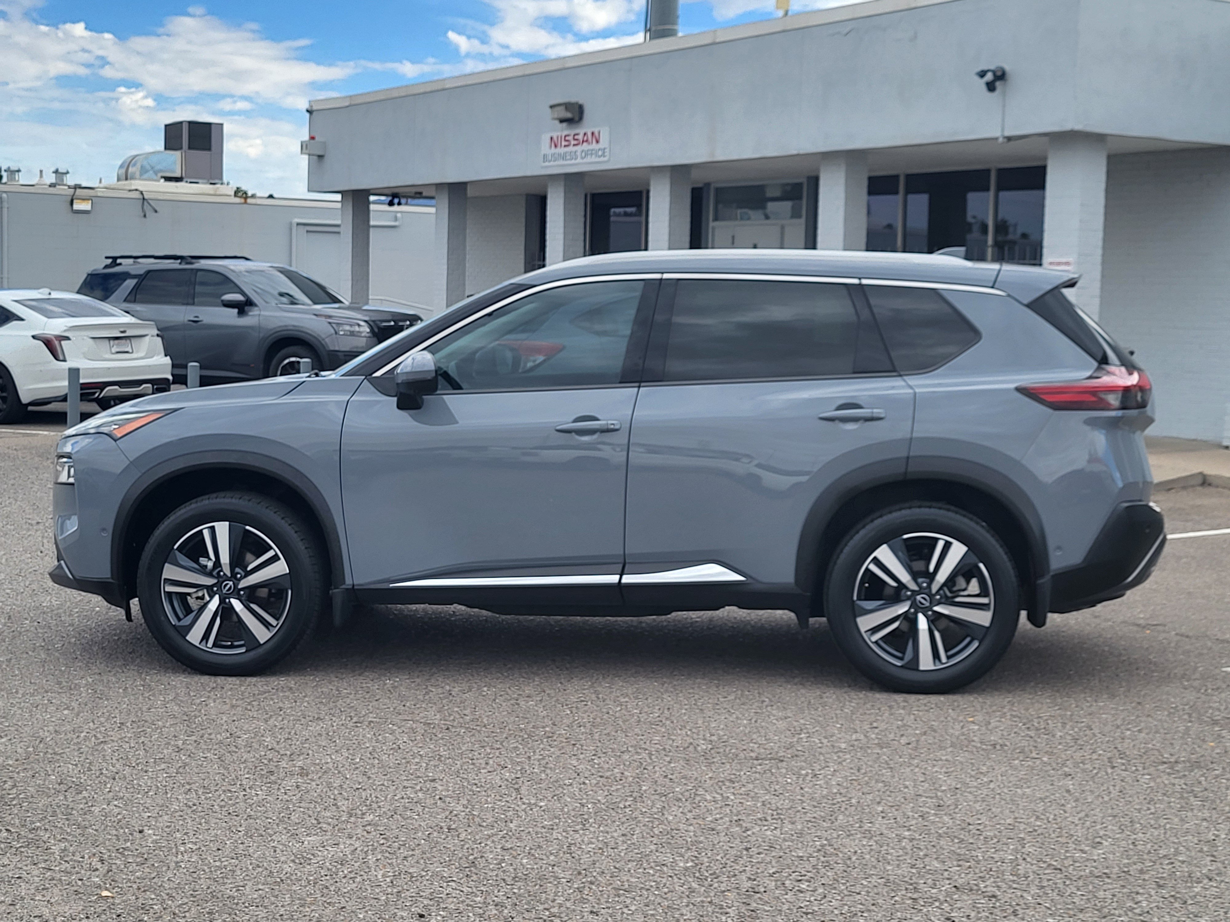 Certified 2023 Nissan Rogue SL w/ SL Premium Package AWD/4WD image 3