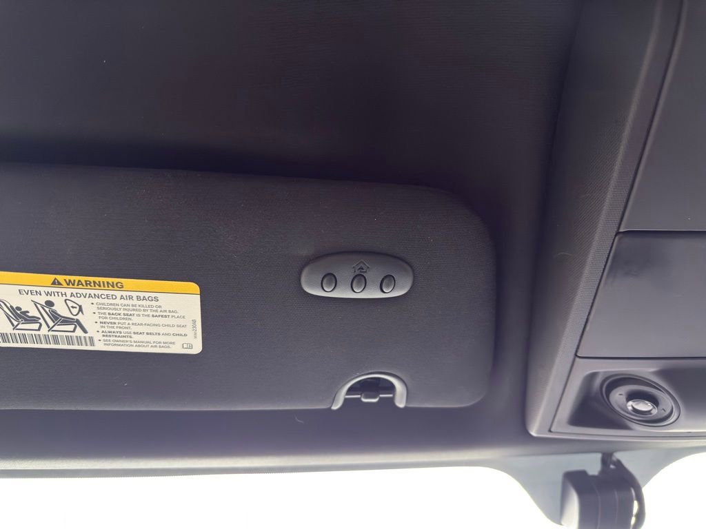 Used 2015 Dodge Grand Caravan R/T w/ Safety Sphere Group image 23