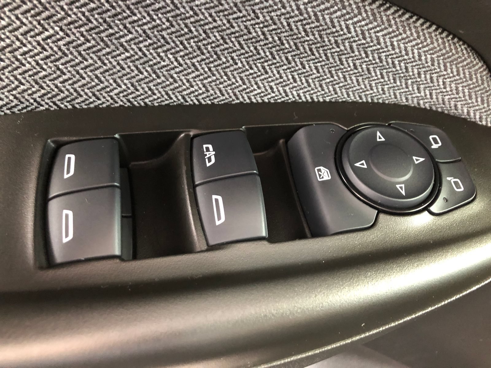 Used 2025 Chevrolet TrailBlazer LS w/ LS Convenience Package FWD image 37