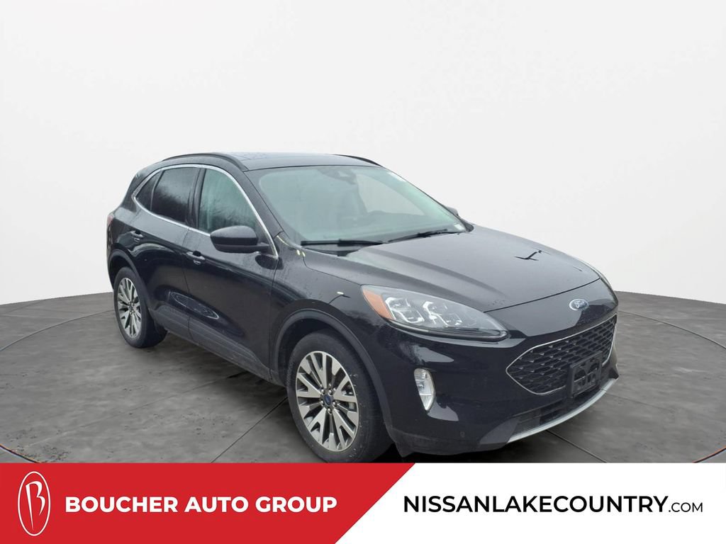 Used 2022 Ford Escape Titanium w/ Class II Trailer Tow Package