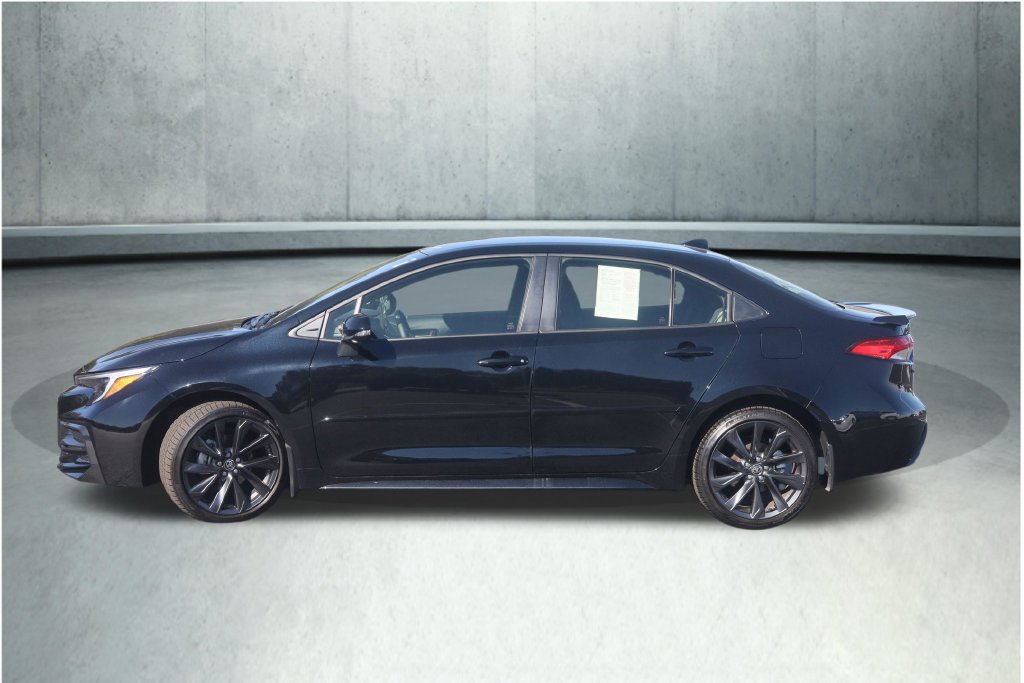 Used 2026 Toyota Corolla SE FWD image 25