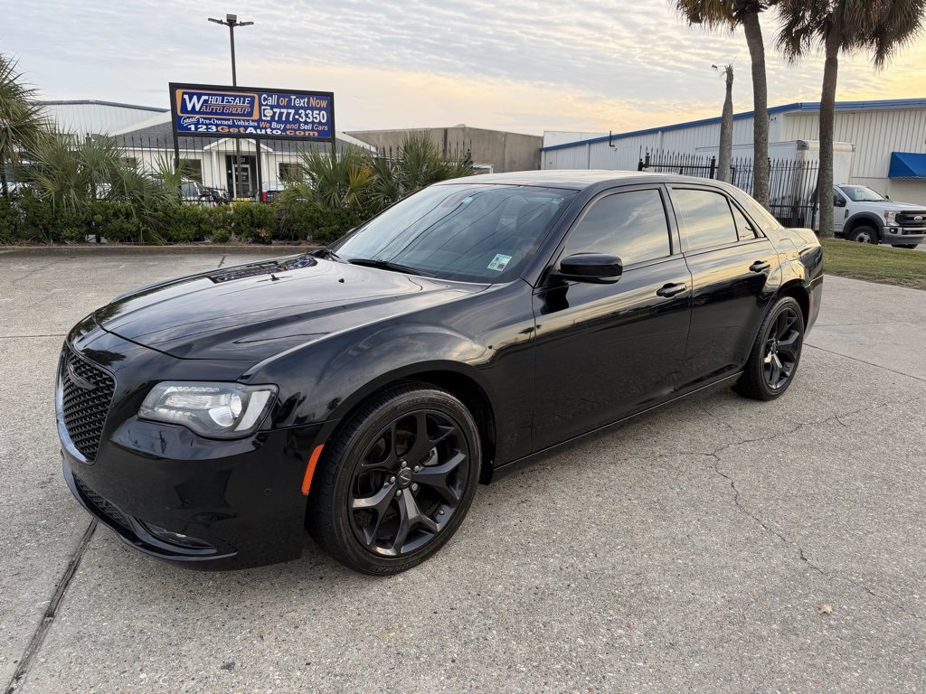 Used 2022 Chrysler 300 S w/ Comfort Group image 5