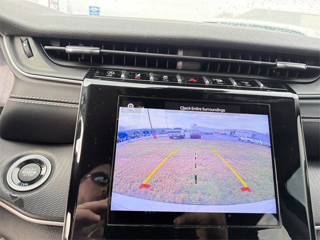 Used 2024 Jeep Grand Cherokee L Laredo image 24