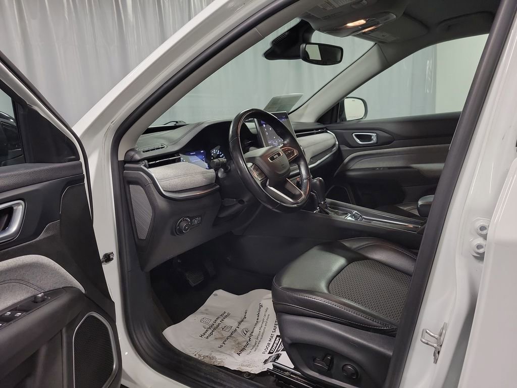Used 2022 Jeep Compass Latitude w/ Convenience Group image 9
