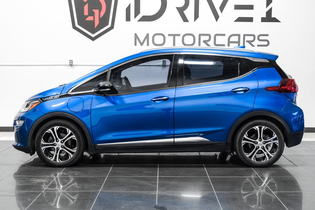 Used 2020 Chevrolet Bolt Premier w/ Infotainment Package FWD image 11