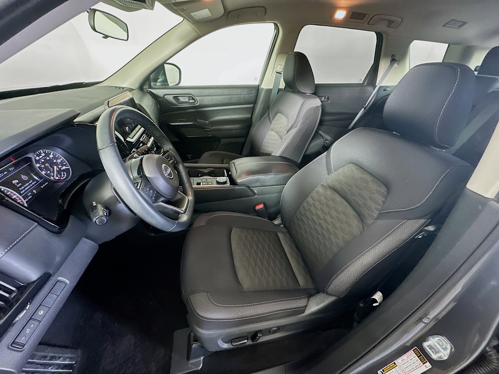 Used 2023 Nissan Pathfinder SV AWD/4WD image 13