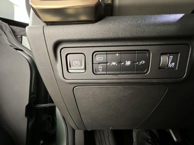 Used 2024 GMC Hummer EV 3X AWD/4WD image 18
