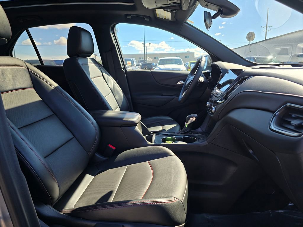 Used 2023 Chevrolet Equinox RS w/ RS Leather Package AWD/4WD image 10