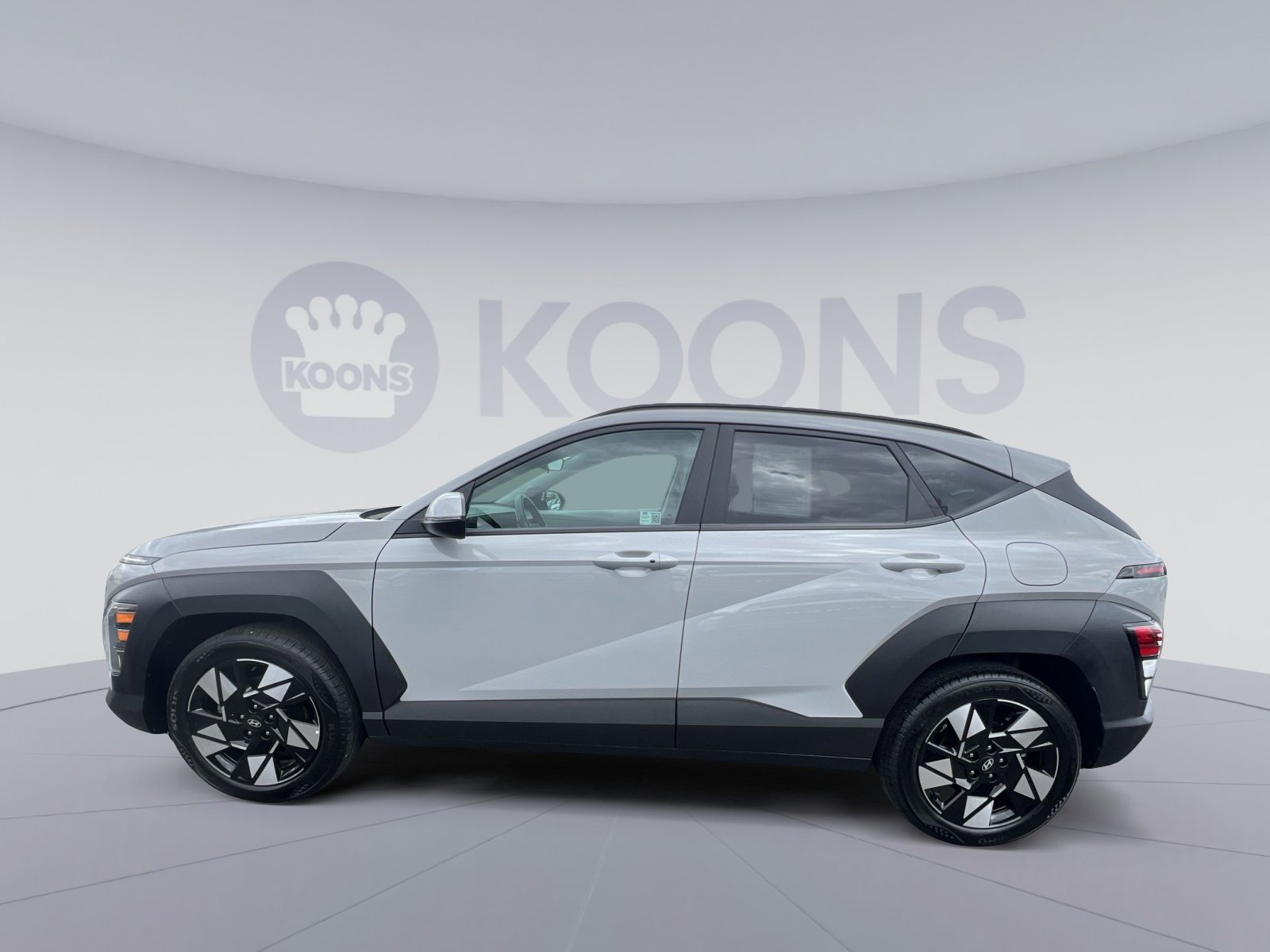 Used 2025 Hyundai Kona SEL FWD image 7