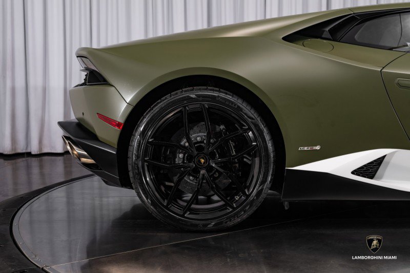 Used 2017 Lamborghini Huracan LP 610-4 Avio image 22