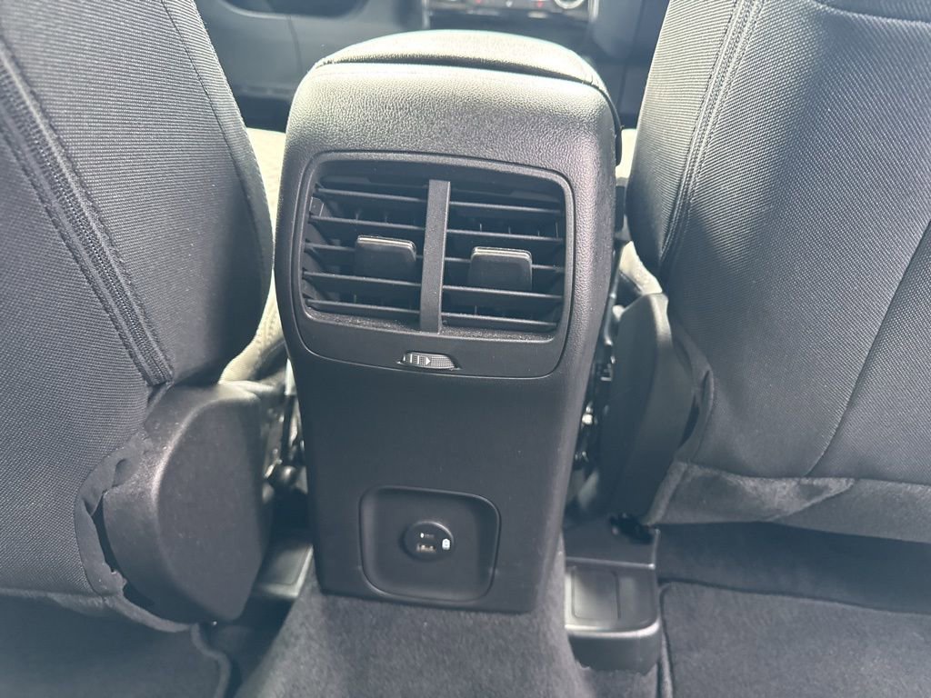 Used 2022 Ford Escape SE w/ Cold Weather Package AWD/4WD image 12
