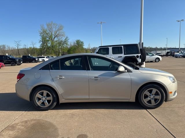 Used 2014 Chevrolet Cruze LT image 2