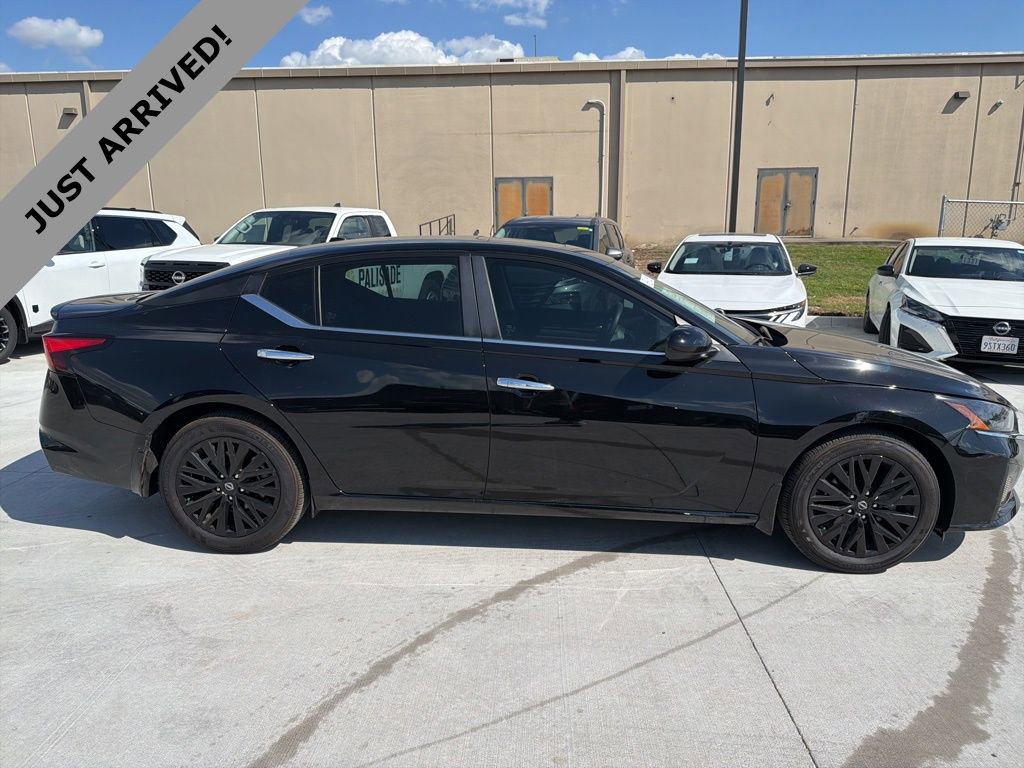 Certified 2025 Nissan Altima 2.5 SV w/ SV Special Edition Package image 4