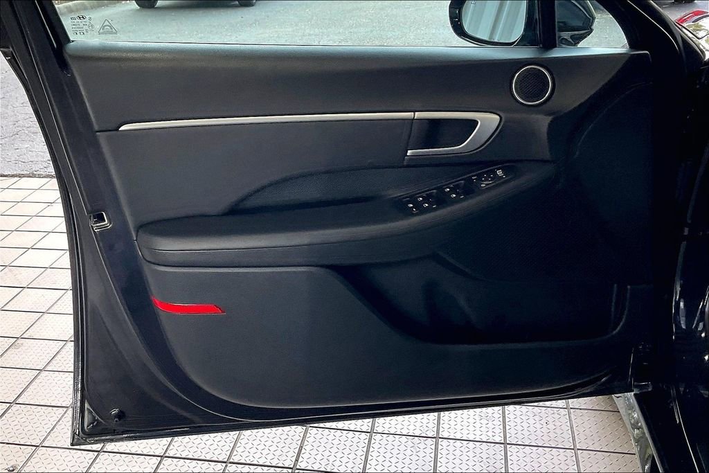 Used 2025 Hyundai Sonata SEL image 2