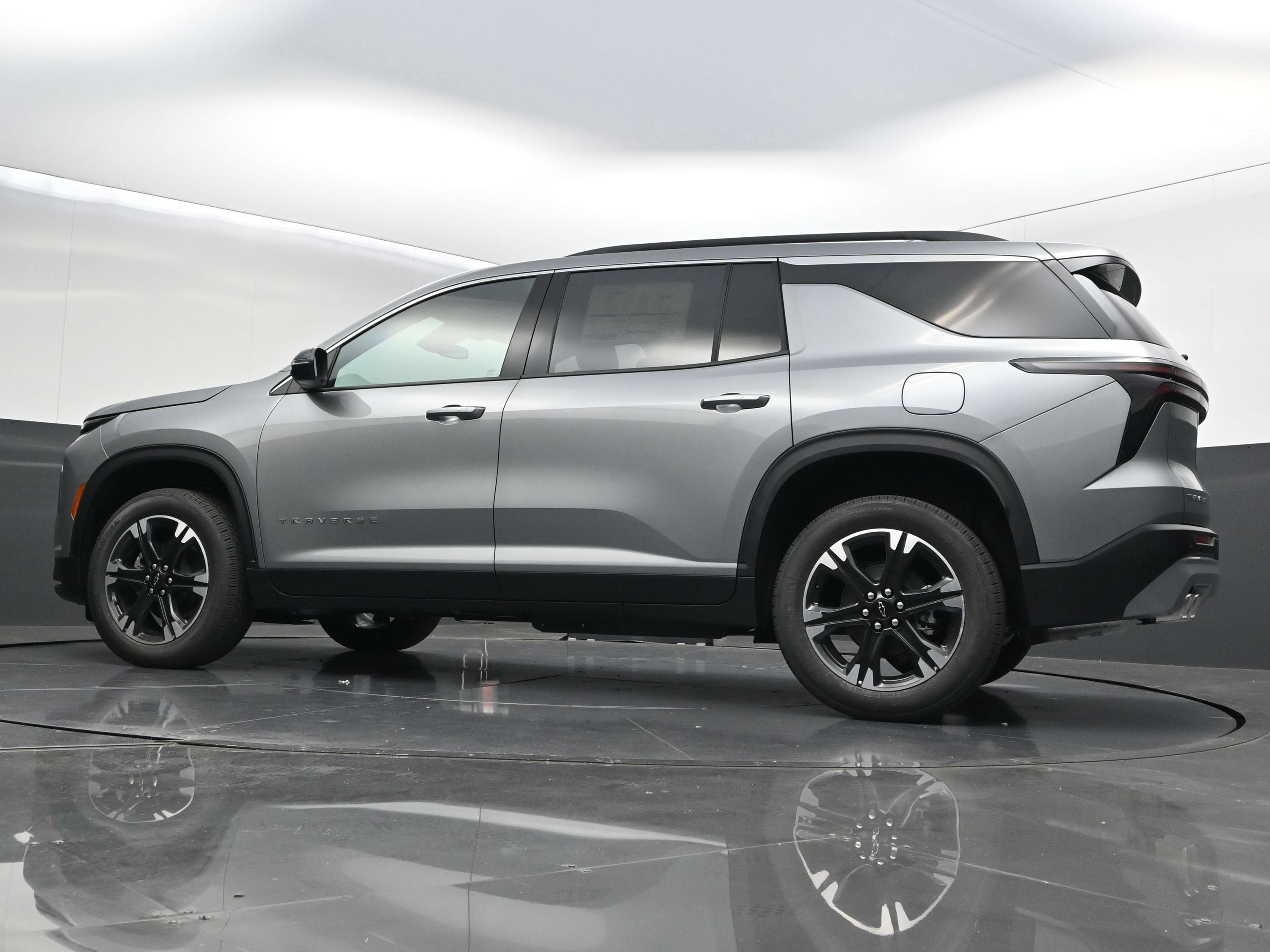 New 2027 Chevrolet Traverse LT w/ Sun and Wheel Package FWD image 46