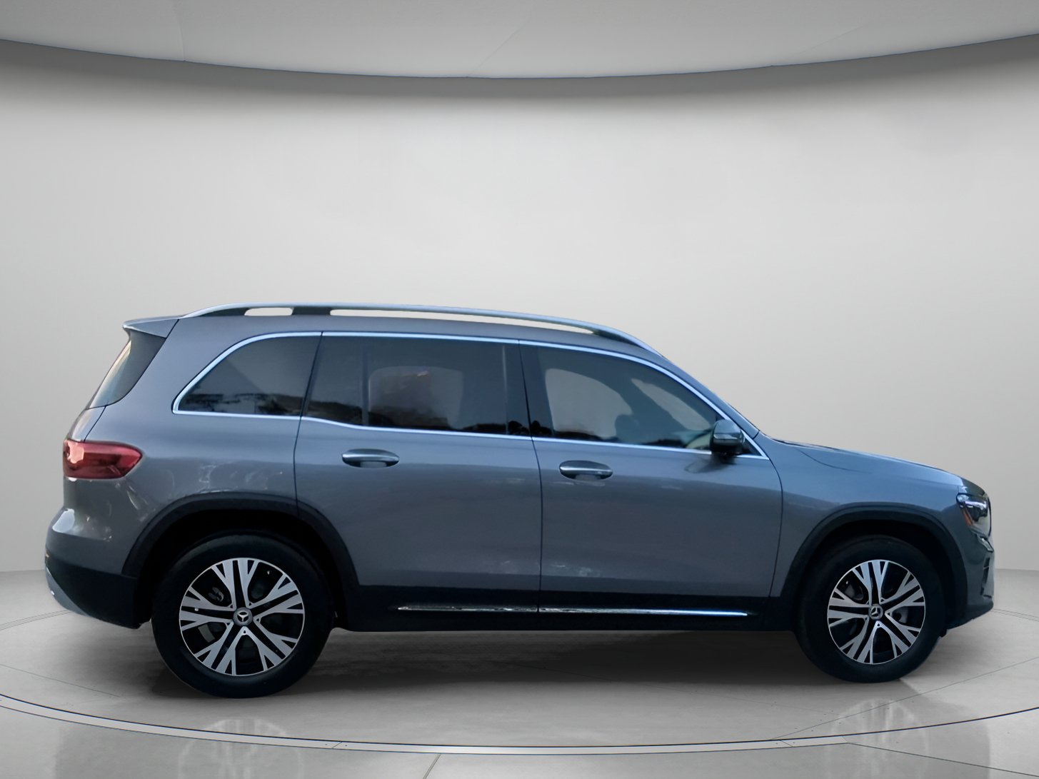 Used 2026 Mercedes-Benz GLB 250 w/ Exclusive Package image 31