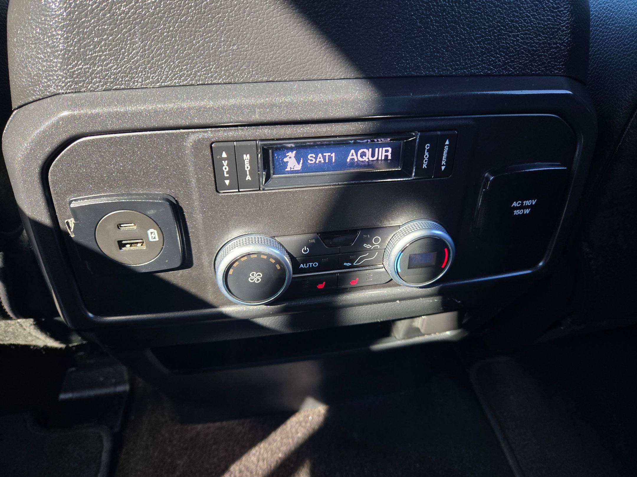 Used 2021 Ford Expedition Limited image 32