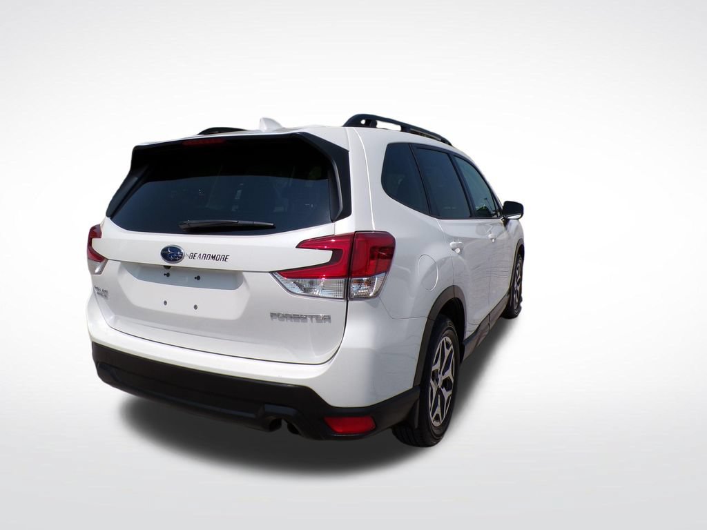 Used 2023 Subaru Forester Premium AWD/4WD image 5