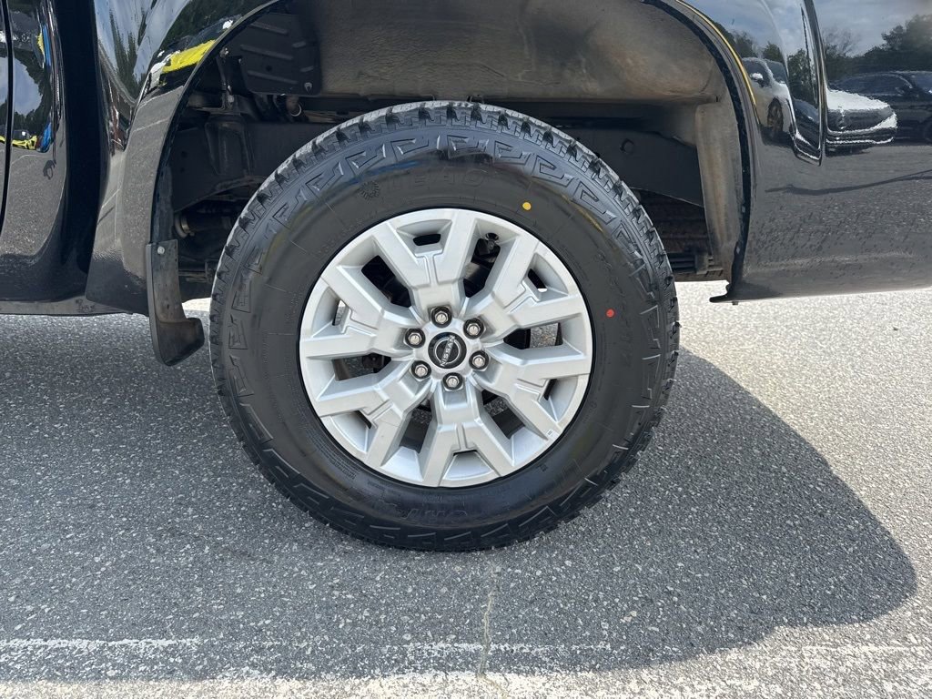 Used 2023 Nissan Frontier SV image 29