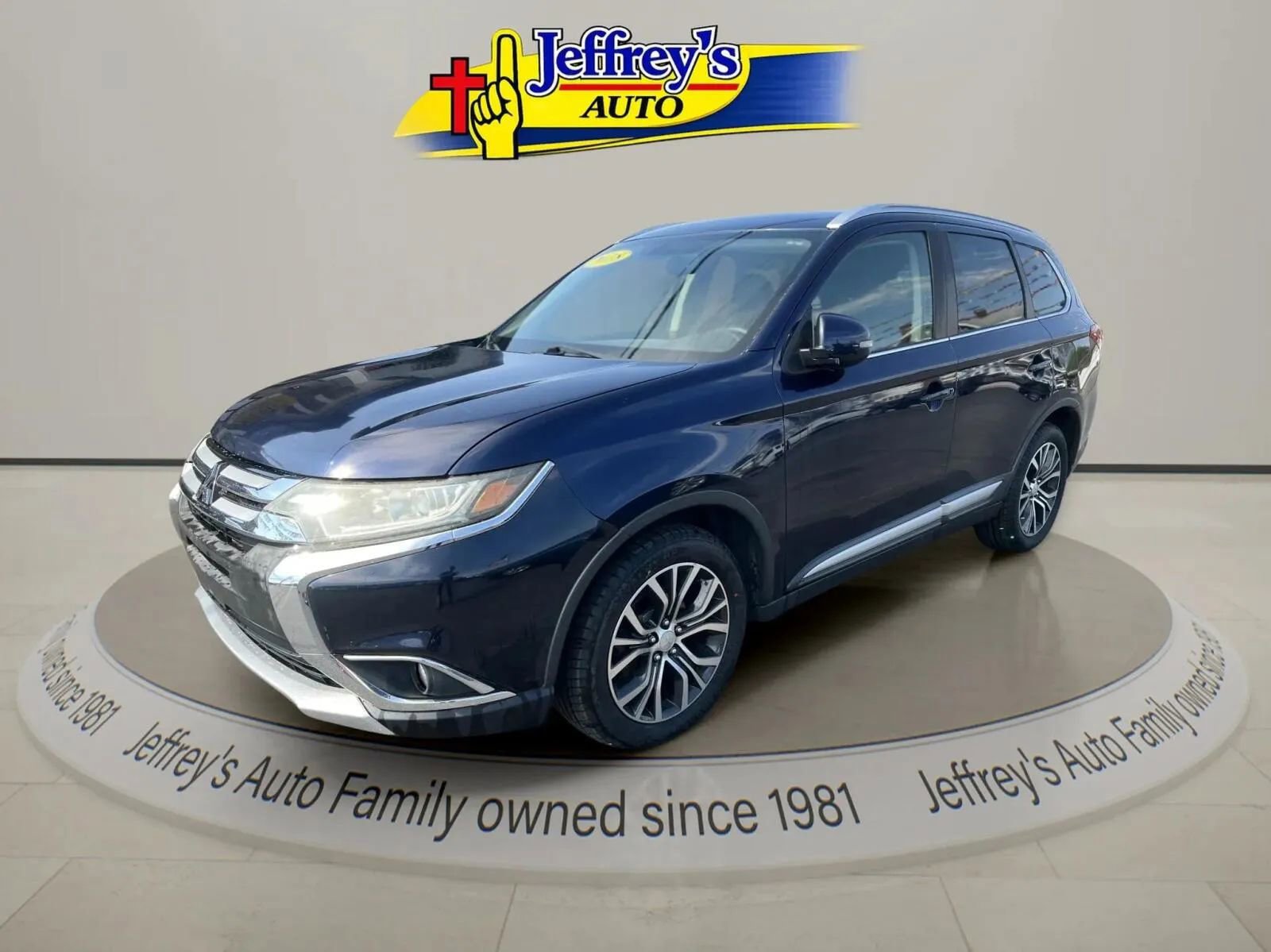 Used 2018 Mitsubishi Outlander SE image 1