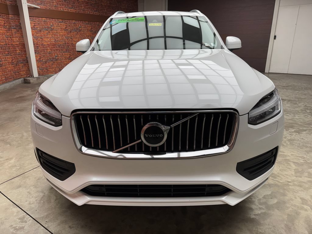 Used 2021 Volvo XC90 T6 Momentum w/ Climate Package AWD/4WD image 9