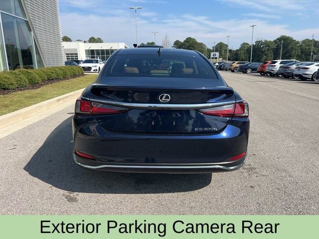 Used 2025 Lexus ES 300h w/ Premium Package image 8