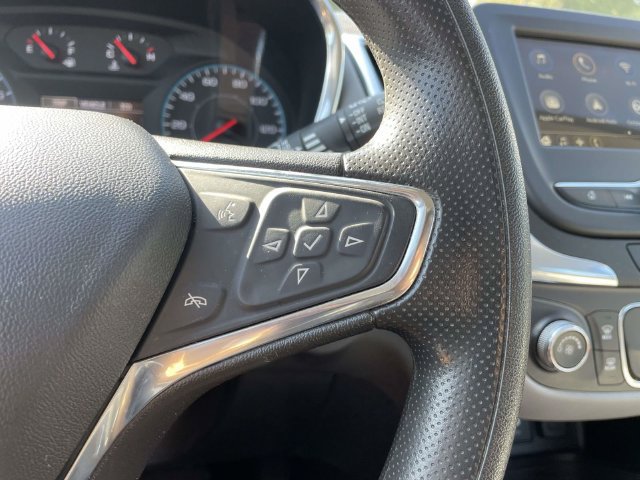 Used 2019 Chevrolet Equinox LS FWD image 25