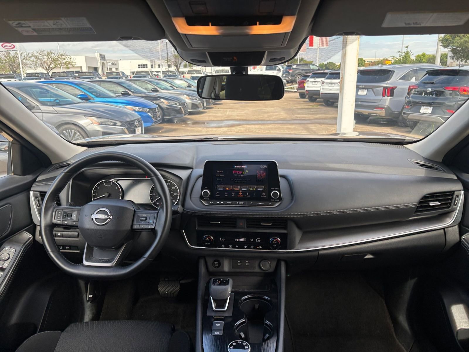 Used 2025 Nissan Rogue SV AWD/4WD image 35